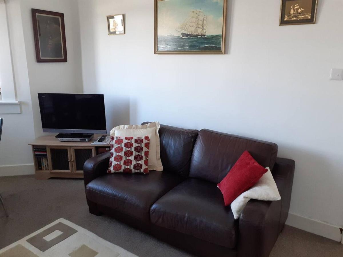 Marina View Lovely Upper 3 Bedroom Apartment Troon Kültér fotó