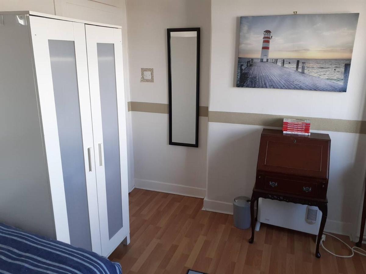 Marina View Lovely Upper 3 Bedroom Apartment Troon Kültér fotó